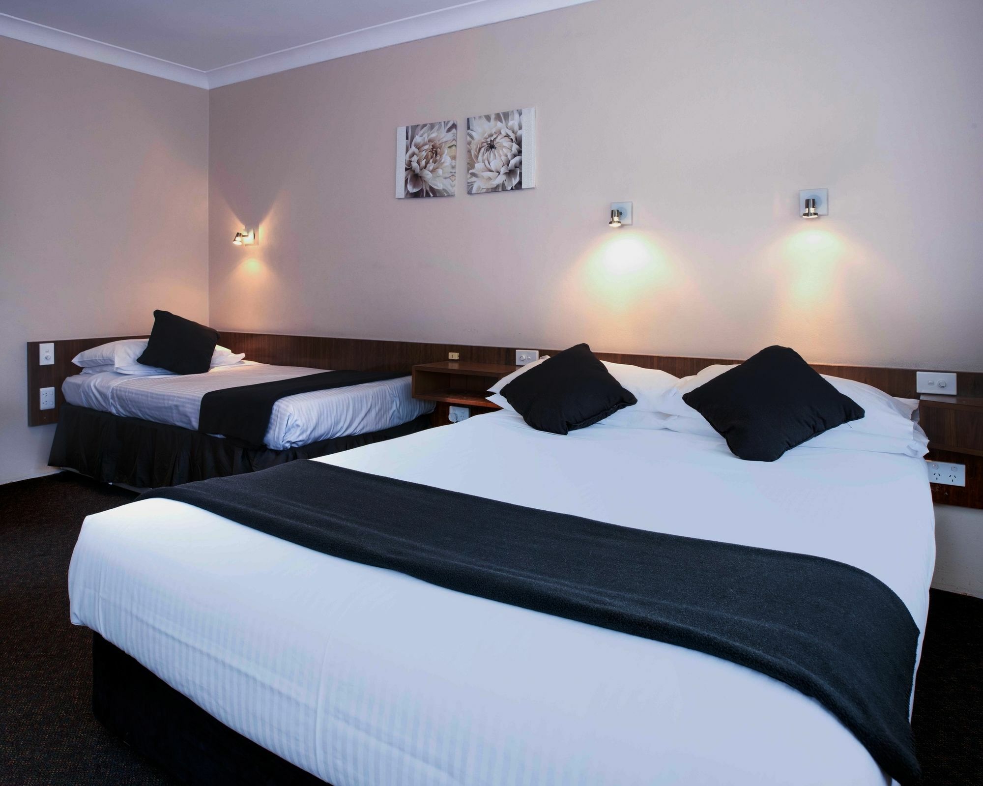 Blue Mountains Heritage Motel Катумба Экстерьер фото
